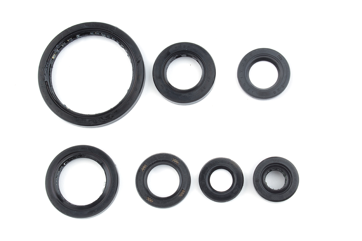 RETENES DE MOTOR P/ C90 STR EMPAQUE